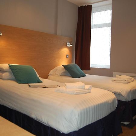 The Dragonfly Bed & Breakfast Blackpool Bagian luar foto
