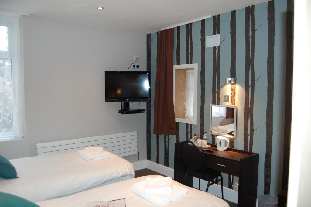 The Dragonfly Bed & Breakfast Blackpool Bagian luar foto