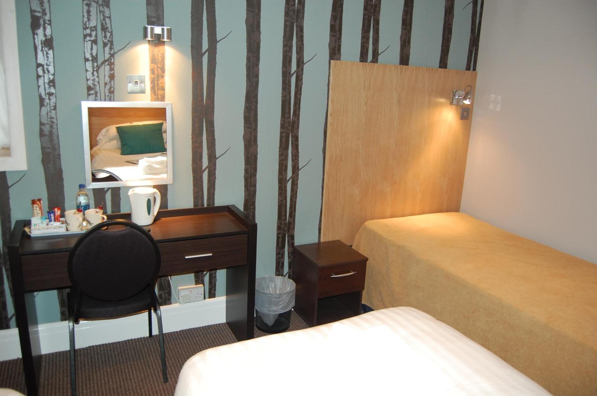 The Dragonfly Bed & Breakfast Blackpool Bagian luar foto