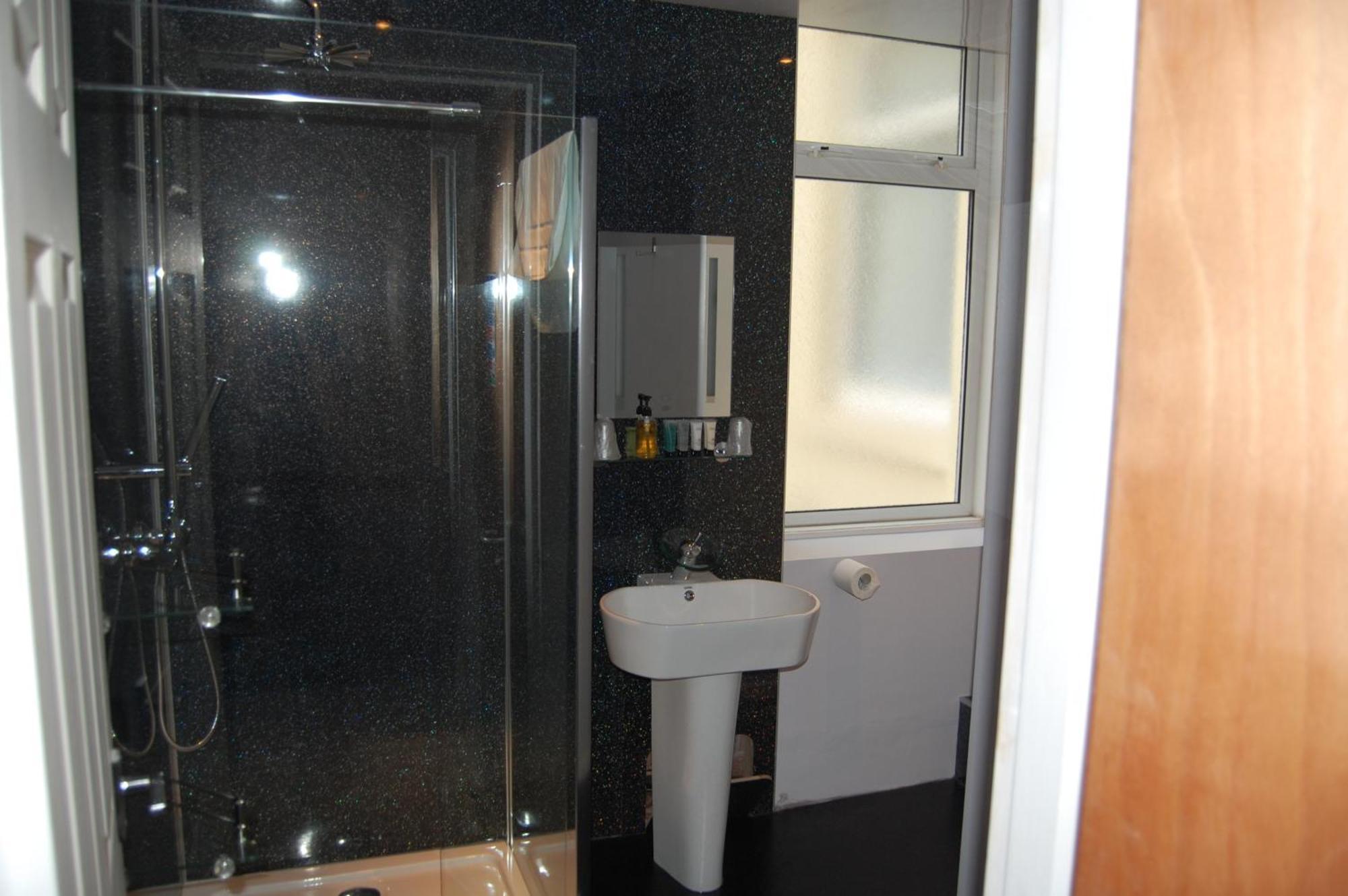 The Dragonfly Bed & Breakfast Blackpool Bagian luar foto