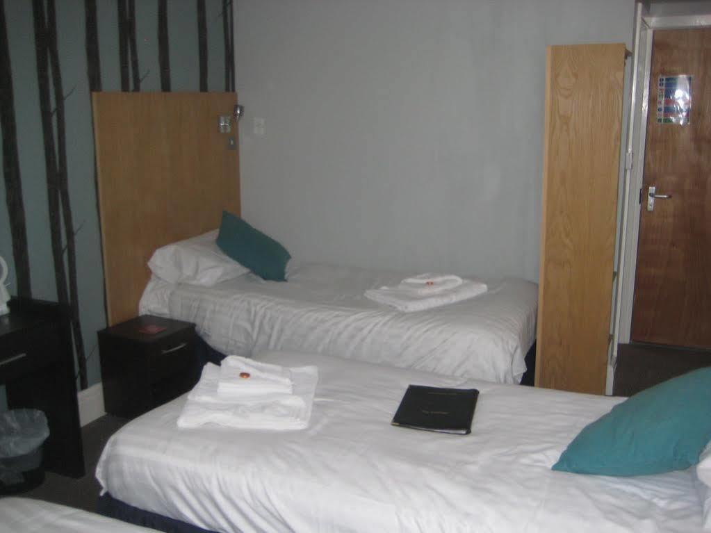 The Dragonfly Bed & Breakfast Blackpool Bagian luar foto